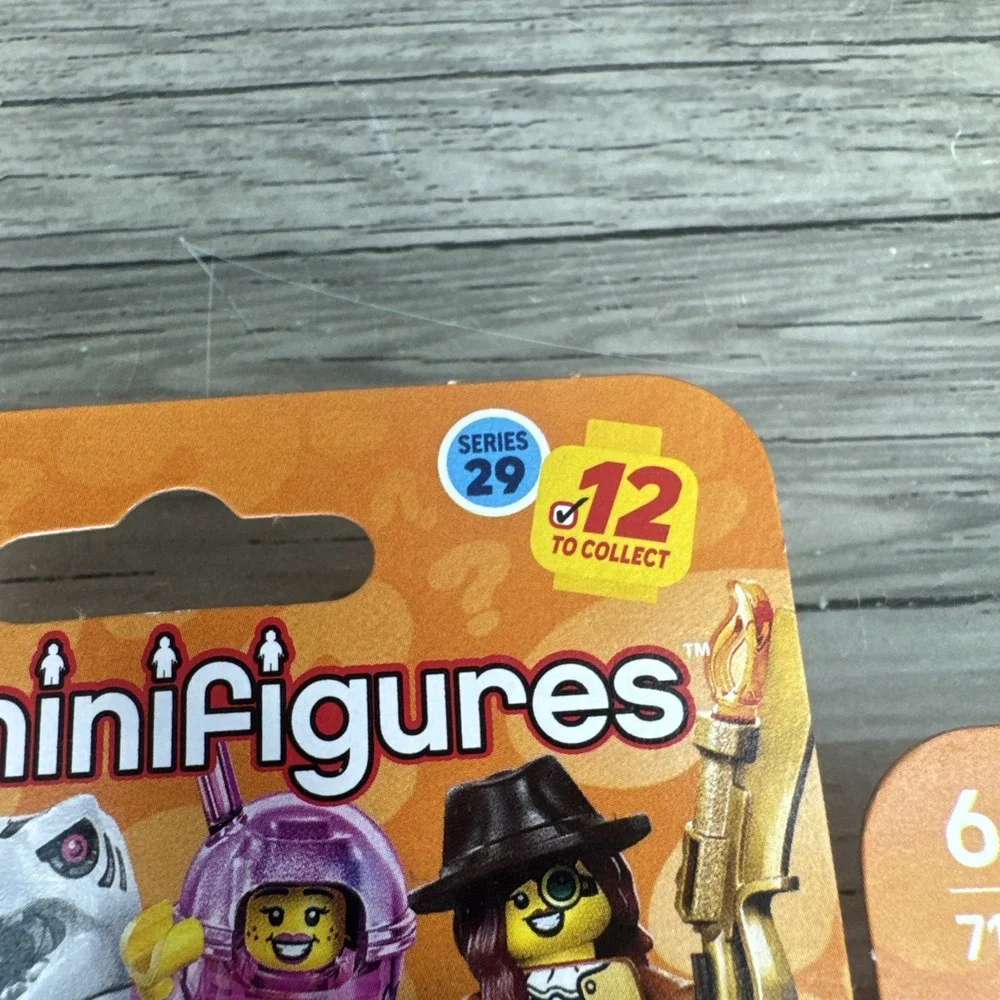 LEGO CMF Series 29 Bionicle Cosplayer and Mysterious Ronin Lloyd NIB